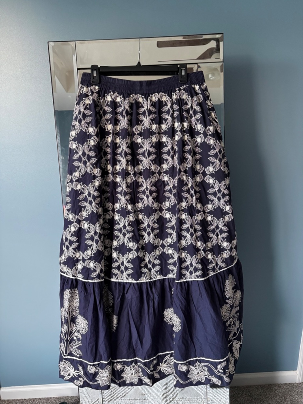 Sue Sartor Navy Flounce Skirt with White Floral Embroidery- Size L- NWOT - Picture 5 of 6